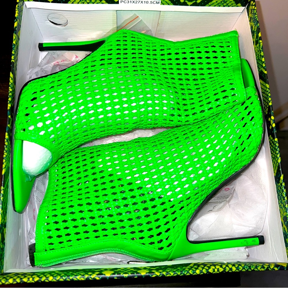 Peep toe cage bootie